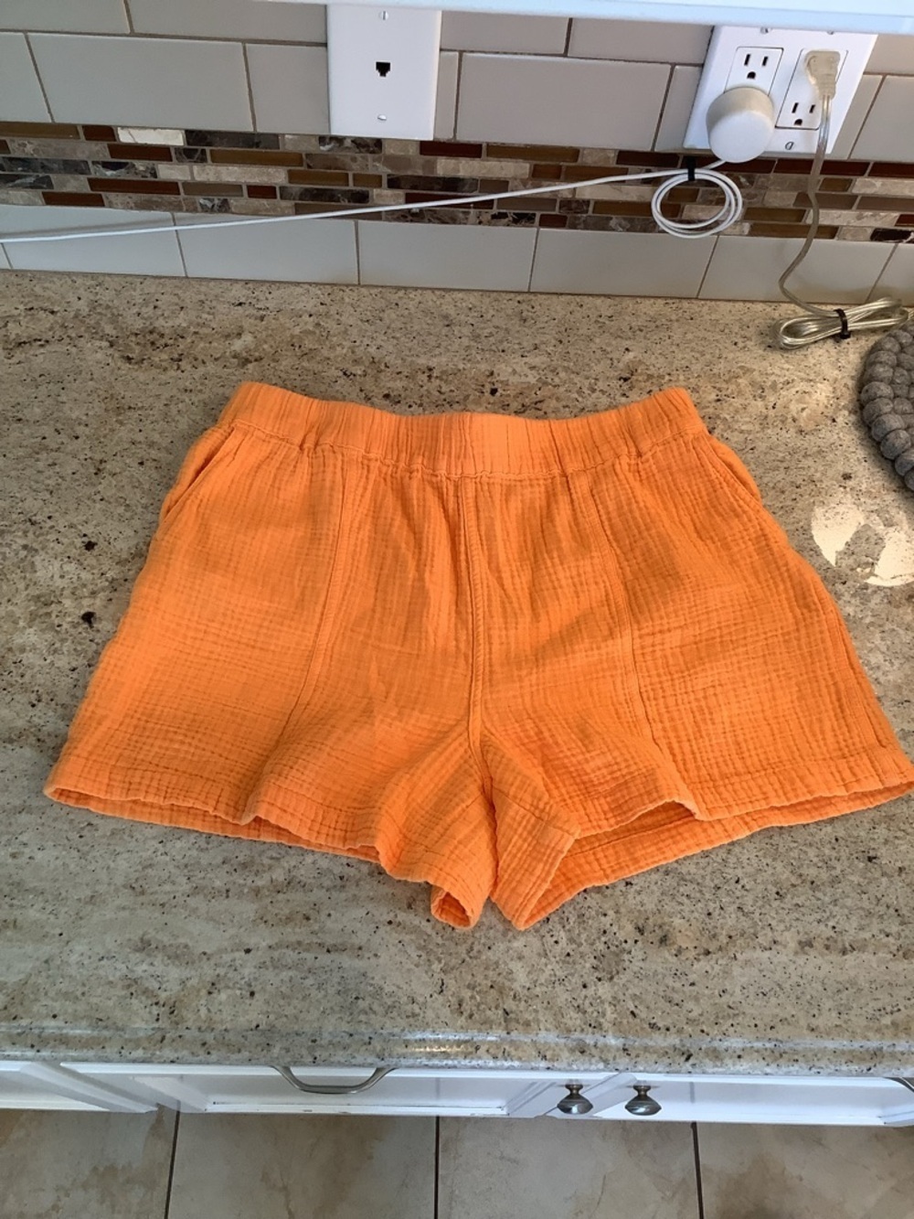 Magaschoni Women’s 100% cotton Orange Pull On Shorts Size LG